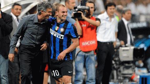 Với lối chơi sáng tạo, Sneijder có vai trò đặc biệt quan trọng trong chiến thuật của HLV Mourinho. Ảnh: Getty Images