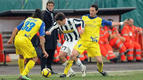 Vai trò của Ferrara rất mờ nhạt, khiến Juve thi đấu mà không có chiến thuật rõ nét nào. Ảnh: Getty Images