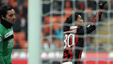 Ronaldinho đã ghi 6 bàn trong 3 trận đầu năm của Milan. Ảnh: Getty Images