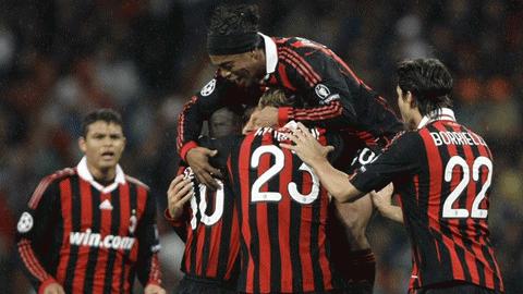 Ronnie thay thế rất tốt Kaka và trở thành đầu tàu đưa Milan bay cao. Ảnh: Reuters