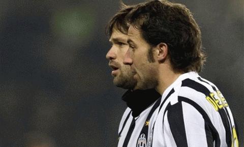 Juve của Del Piero và Diego đang khủng hoảng nghiêm trọng. Ảnh: AP