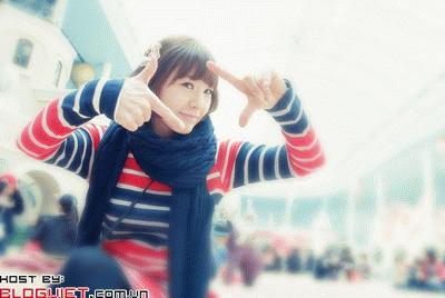 Nụ cười trên môi em luôn đợi anh sau mỗi ngày dài...