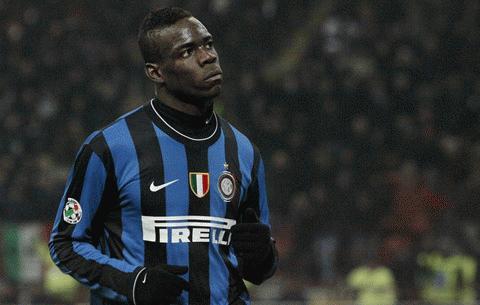 Balotelli là người ấn định chiến thắng cho Inter. Ảnh: Reuters