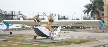 Những chiếc máy bay do Quân đội Việt Nam sản xuất - Ảnh: Song Hà