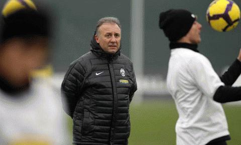 Zaccheroni liệu có đi vào lối mòn của Ferrara? Ảnh: La Presse