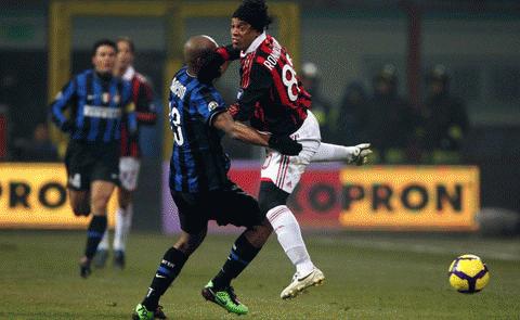 Milan đã đầu hàng, giờ đây ai có thể cản Inter? Ảnh: Getty Images