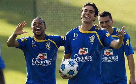 Kaka và Robinho được HLV Dunga bảo vệ dù phong độ thời gian qua không thực sự ổn định. Ảnh: Getty Images