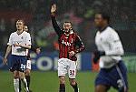 M.U - Milan: Thắng vẫn... ôm hận!
