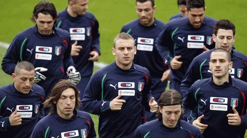 Italia 3-4-3 là một cuộc cách mạng, hay chỉ là thử nghiệm nhỏ của Lippi? Ảnh: Reuters