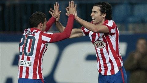 Tiago đang truyền lửa cho Atletico. Ảnh: AP