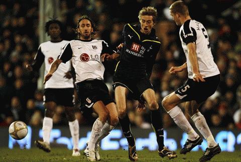 Fulham (áo trắng) hứa hẹn mang đến Turin nhiều bất ngờ. Ảnh: Getty Images