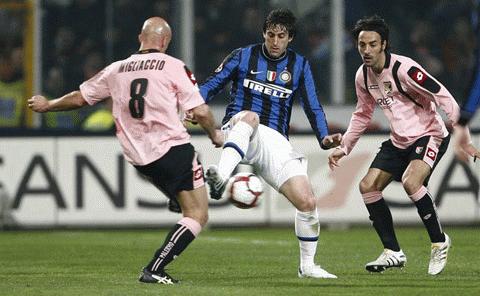 Inter đã không thể mang phong độ ấn tượng ở Champions League về Serie A. Ảnh: Getty Images