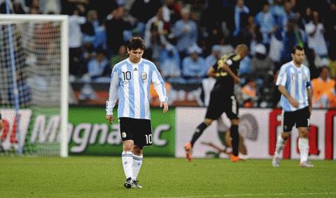 Bao giờ thì Messi chơi đúng phong độ trong màu áo ĐTQG? Ảnh: Reuters