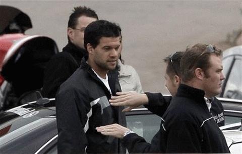 Sự có mặt Michael Ballack đã tạo ra sự căng thẳng trong nội bộ đội bóng