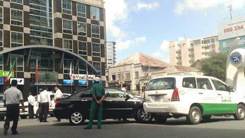 Tai nạn liên hoàn ngay tại khu trung tâm TP.HCM. 