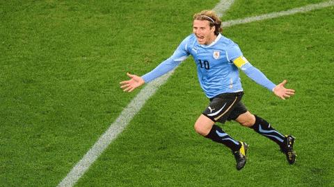 Thi đấu nổi bật, Diego Forlan đã góp phần không nhỏ đưa Uruguay lọt vào tới bán kết