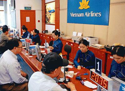 Khứ hồi Vietnam Airlines: 3 trẻ em suýt phải bay riêng chuyến