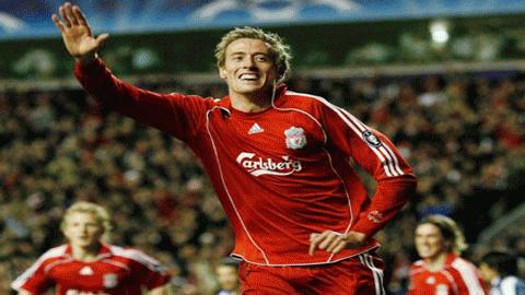 Liverpool muốn đưa Crouch tái hồi sân Anfield