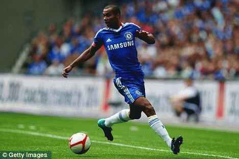 Ashley Cole tha thiết muốn rời nước Anh đi tìm cuộc sống mới