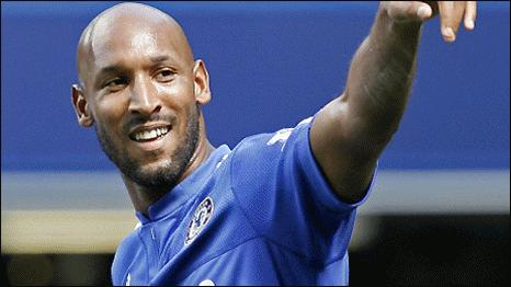 Anelka hiện đang chơi tại giải Premier League của Anh trong màu áo Chelsea.