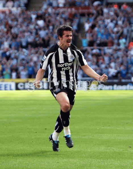 Joey Barton mở tỉ số cho Newcastle