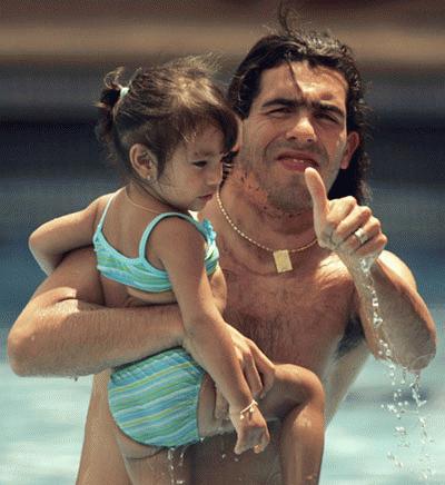 Tevez giờ đã có hai khoang VIP