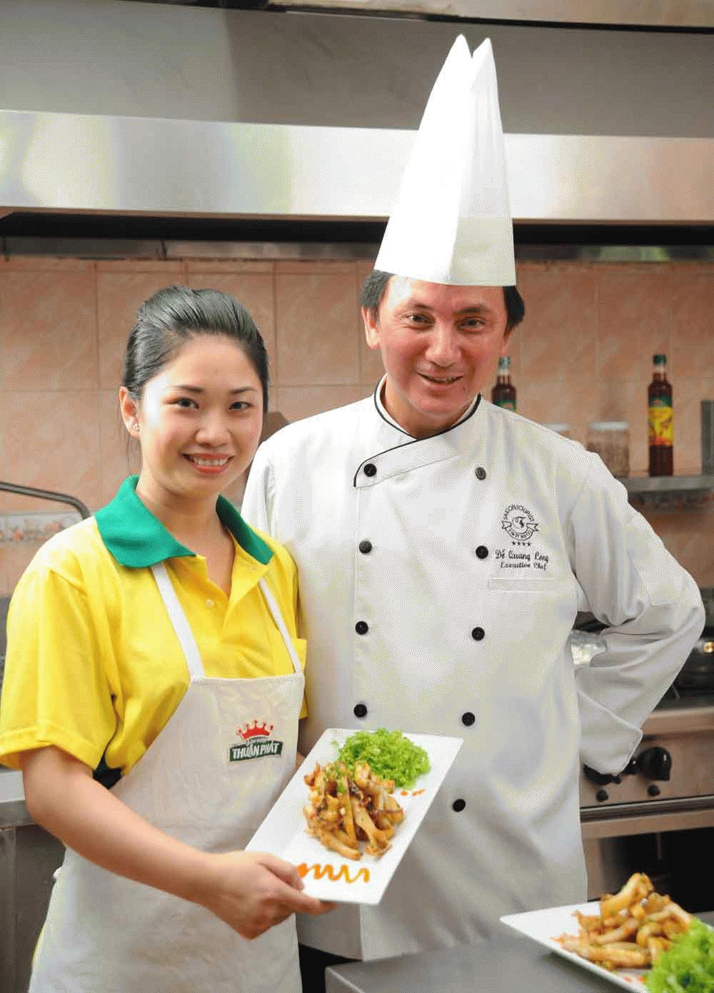 Đua tài” của “Người nếm ngon” và Chef Long