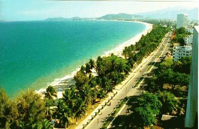 Chính phủ nên từ bỏ vai tổng quản với tài sản công