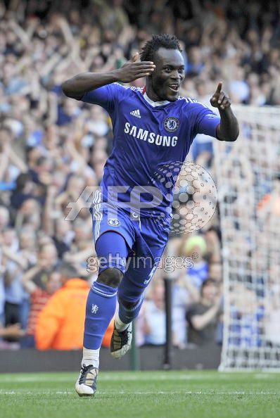 Essien lập cú đúp trong chiến thắng 3-1 của Chelsea trên sân West Ham