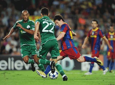 Nhưng Messi đã tỏa sáng với một cú đúp giúp Barca ngược dòng thành công