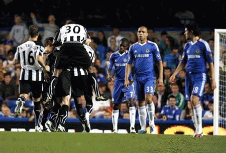 Chelsea buộc phải dừng bước trước một Newcastle thi đấu đầy quyết tâm