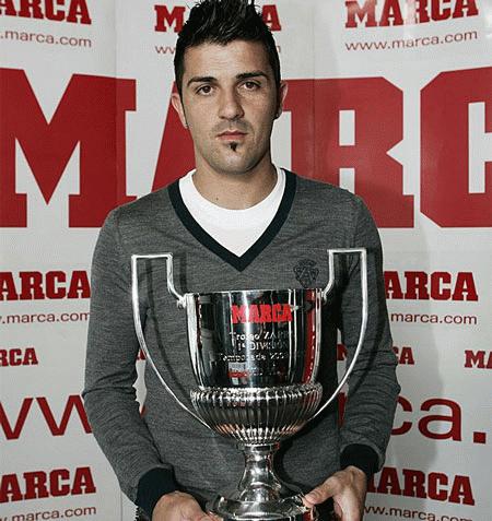 Với 21 bàn, David Villa giành danh hiệu "Trofeo Zarra" - Chân sút nội ghi nhiều bàn thắng nhất ở Liga.