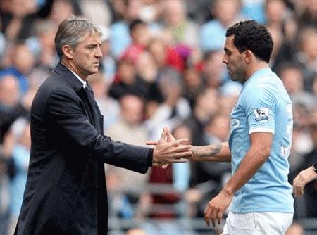 Mancini tỏ ý muốn làm lành với Tevez