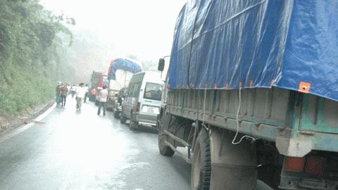 Vụ tai nạn đã gây ách tắc giao thông kéo dài gần 20km.