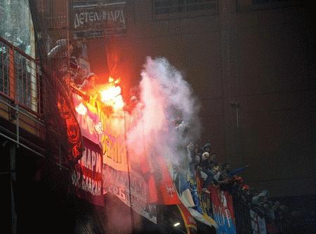 Serbia đứng trước nguy cơ bị loại khỏi Euro 2012 sau vụ bạo loạn vừa qua