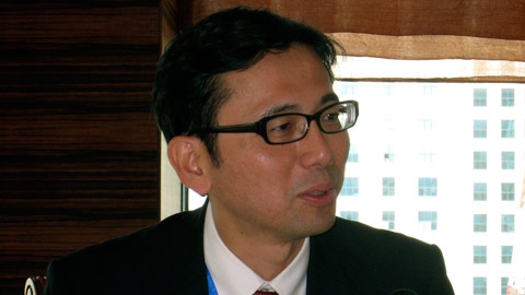 Phát ngôn viên Bộ Ngoại giao Nhật Bản Satoru Satoh (trái) và Phó phát ngôn viên văn phòng Thủ tướng Nhật Bản Noriyuki Shikata. Ảnh: XL 