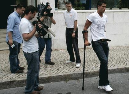 Ronaldo kiện Telegraph bôi nhọ danh dự: Chiến thắng cho CR7
