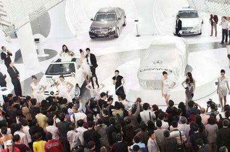 Triển lãm Vietnam Motor Show 2010 được kỳ vọng sẽ hâm nóng thị trường ôtô.