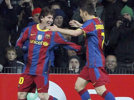 Bộ đôi Messi-Villa đã ghi đến 27 bàn cho Barca mùa bóng này