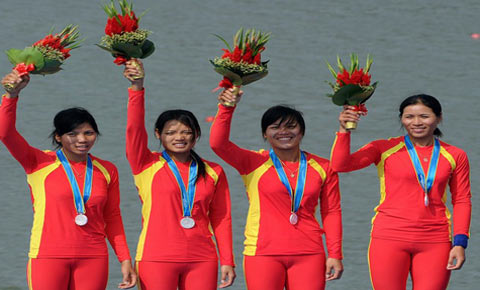 Trần Thị Sâm, Nguyễn Thị Hữu, Phạm Thị Hải và Phạm Thị Thắm xuất sắc giành HCB thứ 2 cho Rowing VN